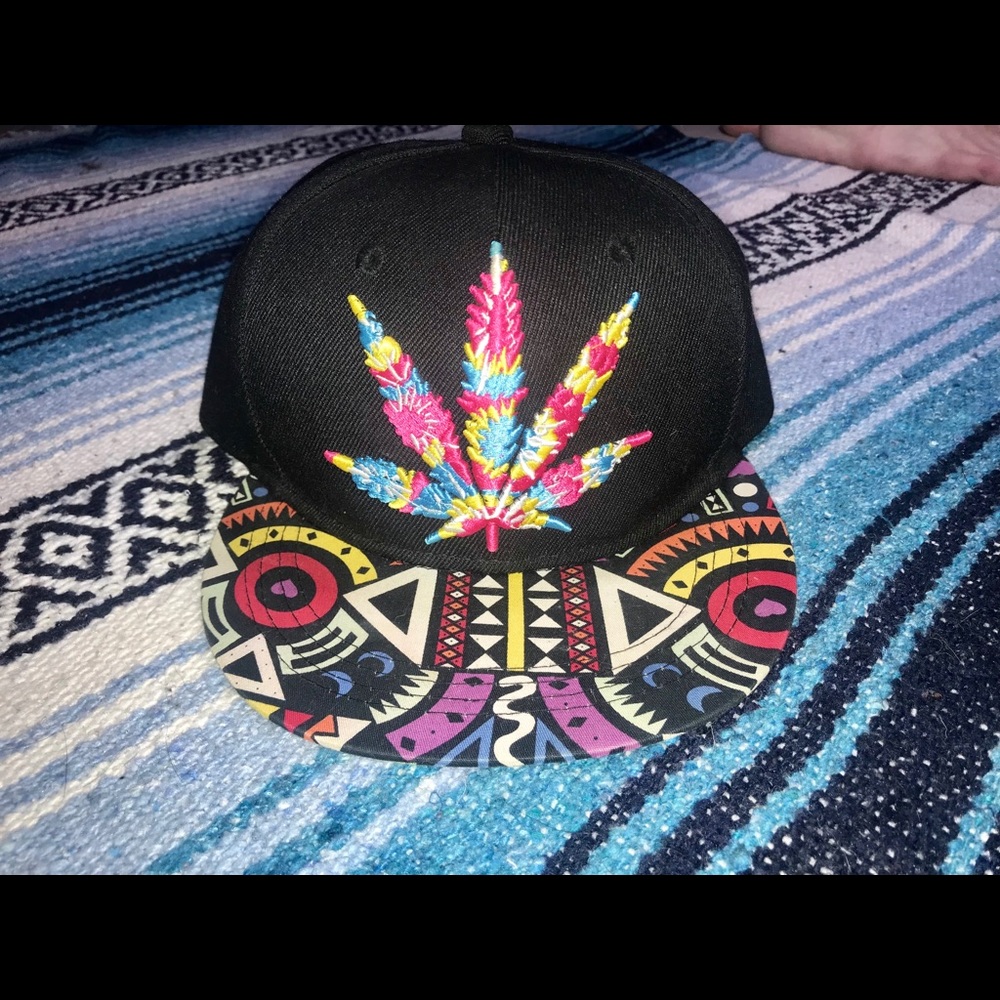 Colorful patterned hat - Picture 1 of 3